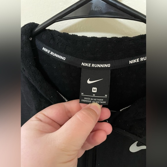 ✨Women’s Nike Quarter Zip Pullover Size M - Picture 4 of 10